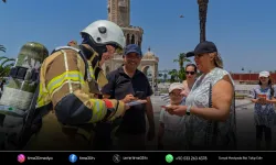 İzmir İtfaiyesi yangınlara dikkat çekmek için sokağa indi