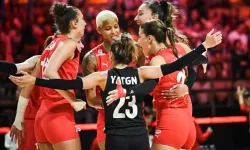 A Milli Kadın Voleybol Takımı 3’te 3 yaptı, son 16’ya yükseldi