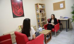 Bayraklı’da kadın ve çocuklara ücretsiz hukuki destek