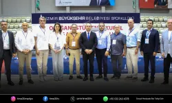 İzmir Büyükşehir Spor Kulübü’nde bayrak değişimi