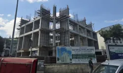 Cami inşaatından düşen işçi, hayatını kaybetti