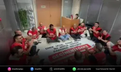 Maaşlarını alamayan işçiler, başkanın kapısına dayandı