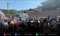 Kazada ölen kuzenler gözyaşlarıyla toprağa verildi