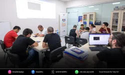 İzmir’de Nöroçeşitli gençlere iş hayatı eğitimi