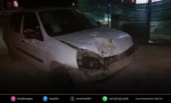 Dikili’de ters yönde giden araç motosikletle çarpıştı