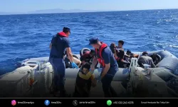 Yunanistan’ın geri ittiği 30 düzensiz göçmen kurtarıldı