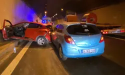 TEM Otoyolu'nda 7 araç kazaya karıştı: 5 yaralı