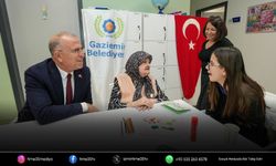 Gaziemir Belediyesi’nin Alzheimer Merkezi fark yaratıyor
