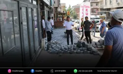 Bayraklı'da yol yenileme çalışmaları hız kesmiyor