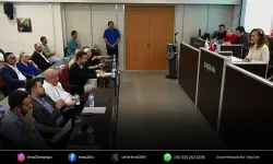 Karşıyaka Meclisi’nde maaş krizi tartışması: AK Partili üyelerden sert eleştiri