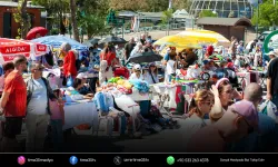 Karşıyaka’da ‘Çocuklar için 2. El Pazarı’na yoğun ilgi