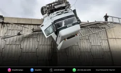 Taş yüklü tır kontrolden çıktı, facia ucuz atlatıldı