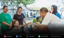 Kuşadası’nın en mutlu sokağına Başkan Günel’den ziyaret