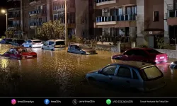 Sağanak Bergama’yı vurdu, sokaklar göle döndü