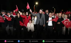 Binlerce Aliağalı Cumhuriyet Kortejinde buluştu