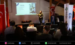 Efes Selçuk’ta gençlere ücretsiz kariyer ve özgeçmiş eğitimi