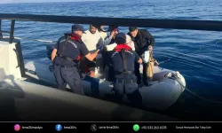 İzmir açıklarında 44 düzensiz göçmen yakalandı