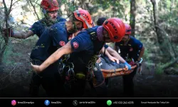 İzmir itfaiyesinden dağlık arazide zorlu kurtarma