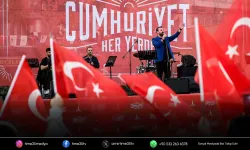 İzmir’de Cumhuriyet coşkusu başladı