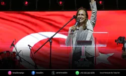 Karşıyaka, Cumhuriyet’in ışığında tek yürek oldu