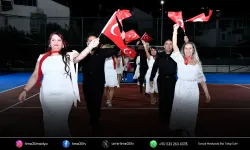 Kuşadası’nda Cumhuriyet coşkusu kortlara taşındı