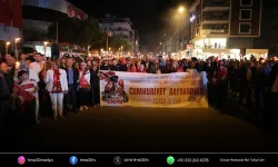 Menderes’in her noktasında Cumhuriyet coşkusu