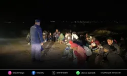 İzmir'de 30 düzensiz göçmen yakalandı