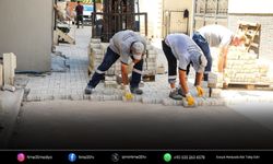 Karşıyaka’da yol bakım çalışmaları hız kesmiyor