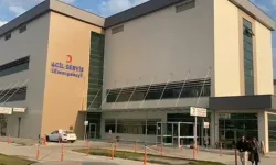 10 öğrenci zehirlendikleri şüphesiyle hastaneye kaldırıldı