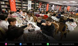 Efes Selçuk'ta 'Ataya Saygı' Satranç Turnuvası başladı