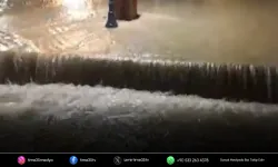 Çeşme'de etkili sağanak: Adeta denizle kara birleşti