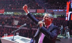Özgür Özel, yeniden CHP Genel Başkanı seçildi