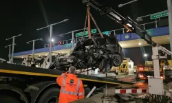 Kuzey Marmara Otoyolu’nda otomobil gişeye girdi