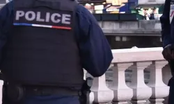 Fransa'da araç kalabalığa daldı: 2'si ağır 9 yaralı