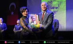 Gaziemir Belediyesi Atatürk’ü sevdiği şarkılarla andı