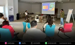 Gençler yerel yönetimi İzmir’de öğrendi