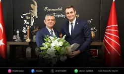 İzmir örgütünden CHP Genel Başkanı Özgür Özel’e ziyaret