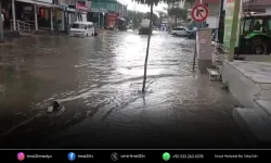 İzmir'in kuzey ilçelerinde kuvvetli sağanak yağış