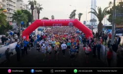 Karşıyaka’da 1500 kişi Ata’dan Ana’ya koştu!