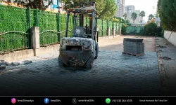 Karşıyaka’da okul çevrelerinde yol bakım çalışması