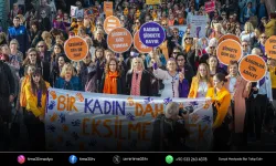 Karşıyaka’da “Şiddete Karşı Ses Çıkar” yürüyüşü