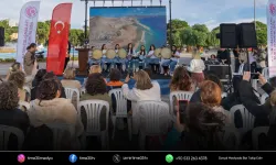 İzmir’den dünyaya kadın dayanışması mesajı