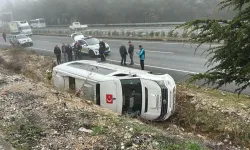Yolcu minibüsü devrildi: 13 yaralı