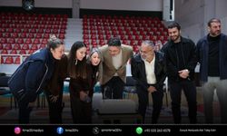 Başkan Acar’a belediye personelinden doğum günü sürprizi