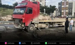 İzmir'de tır bariyerleri aşıp karşı şeride geçti