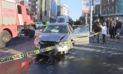 Şişli'de otomobil yayalara çarptı; 2 ölü 6 yaralı