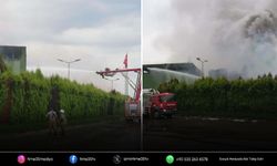 Kemalpaşa’da fabrikaya yıldırım düştü: Çatı çöktü