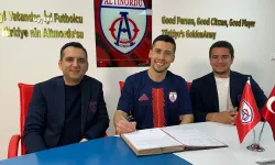 Altınordu eski stoperiyle imzaladı