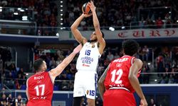 Anadolu Efes Milano deplasmanında dağıldı