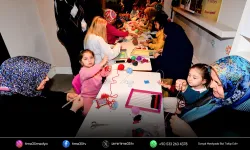 Bornova’da minik eller tezgâh başında